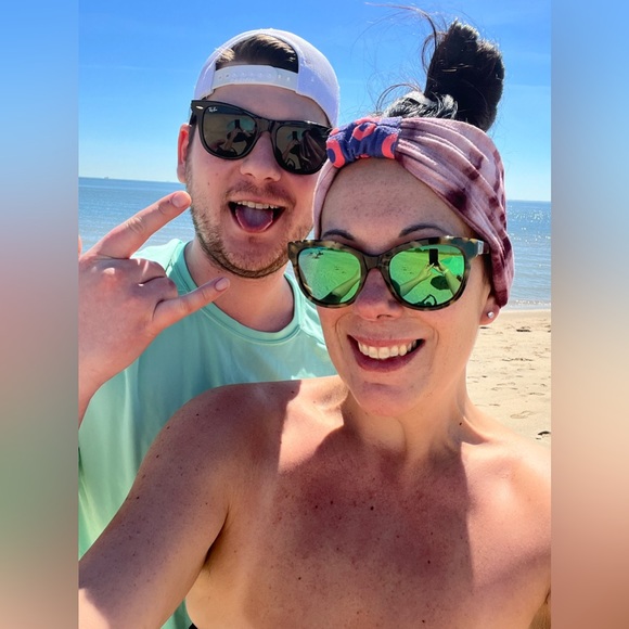 Meet your Posher, Stephanie - Picture 3 of 16